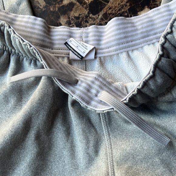 Nike woman’s sweatpants/grey/ size M - Picture 11 of 11